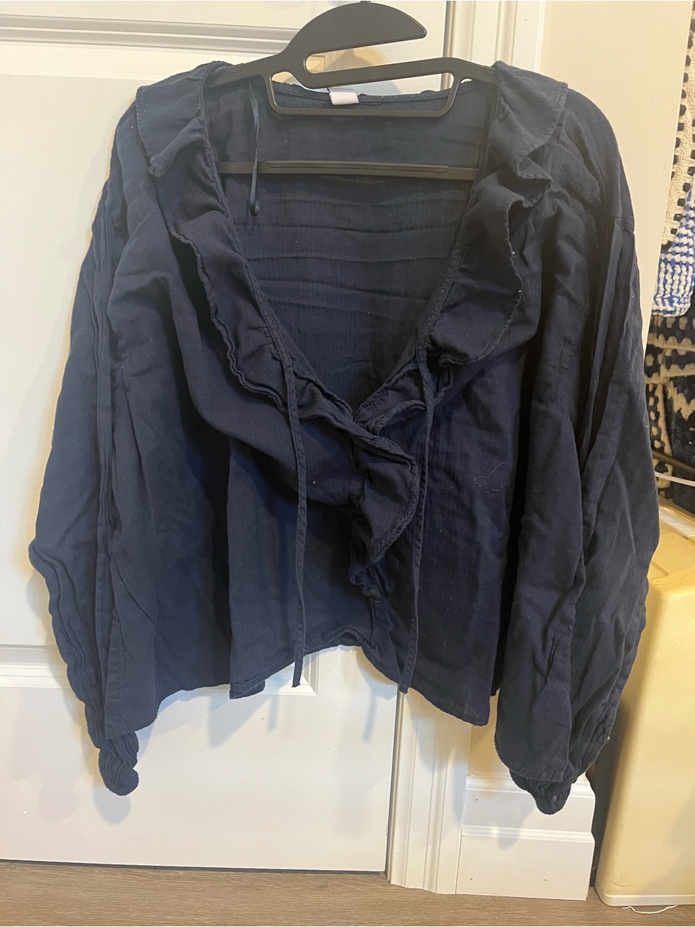 Old Navy Navy Ruffle Tie-Front Blouse